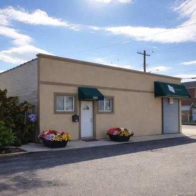 Prime mixed-use opportunity in the heart of Throggs Neck! - photo 2