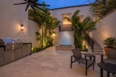 Almeria Row, a collection of luxury townhomes, has garnered - photo 38