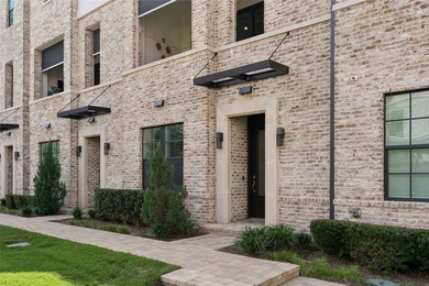 Lake Carolyn Townhome/Townhouse For Sale in Irving Texas