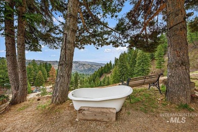 Set against the breathtaking Boise Mountains, this private view - photo 3