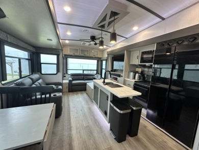 Waterfront RV Lot in Lux Community - RV Included! - photo 27