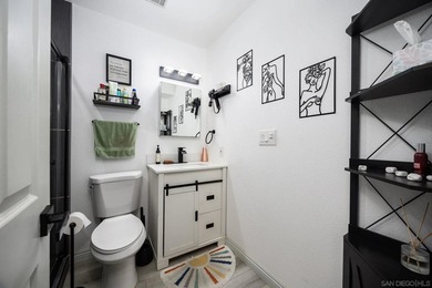 Completely updated Point Loma townhouse is situated in an ideal - photo 11