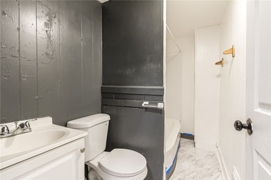 Great opportunity for both owner-occupants and investors! This - photo 10