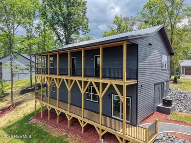 Welcome to this stunning 3-bedroom, 3-bathroom modern rustic - photo 4