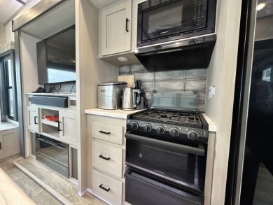 Waterfront RV Lot in Lux Community - RV Included! - photo 32