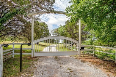 Rare opportunity to own a fully furnished Brazos Riverfront - photo 2