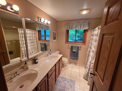 Experience the ultimate Northwoods lifestyle at this - photo 29