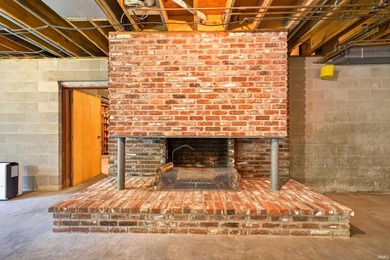 This lovely one-owner four bedroom, three and a half bath brick - photo 36