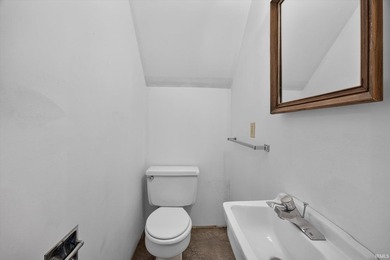 This lovely one-owner four bedroom, three and a half bath brick - photo 38