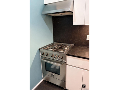 Turnkey and meticulously upgraded, Residence 4C is a - photo 9