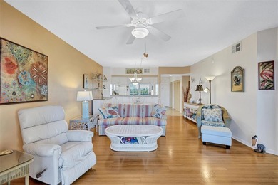 Rare opportunity to own a beautifully maintained 2-bedroom - photo 8