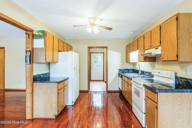 Looking for a Big Private Yard and a nice Handicapped equipped