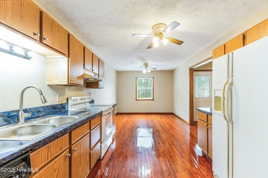 Looking for a Big Private Yard and a nice Handicapped equipped