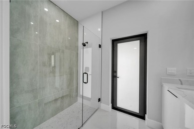 Experience the perfect blend of elegance, comfort, and location - photo 17