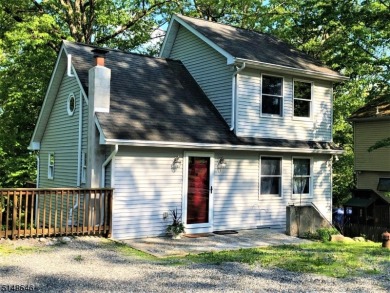 Lake Home For Sale in Hopatcong, New Jersey