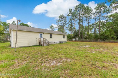 Looking for a Big Private Yard and a nice Handicapped equipped