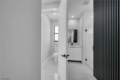 Experience the perfect blend of elegance, comfort, and location - photo 27
