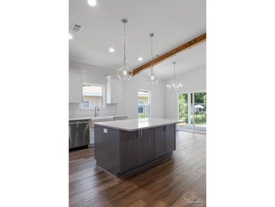 This Adorable and semi-custom craftsman inspired brand new home - photo 10