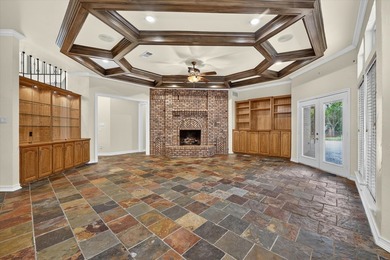 Welcome to an exceptional residence in the prestigious gated Bay - photo 12