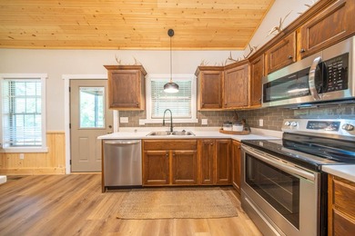Spring River Front Retreat | Gated Community | 1.13 Acres | - photo 18