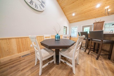 Spring River Front Retreat | Gated Community | 1.13 Acres | - photo 21
