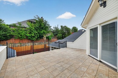 Welcome to an exceptional residence in the prestigious gated Bay - photo 25