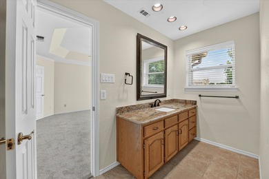 Welcome to an exceptional residence in the prestigious gated Bay - photo 31