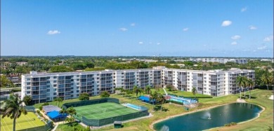 Lake Condo For Sale in Pembroke Pines, Florida