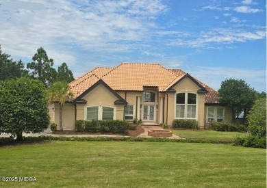 Lake Home For Sale in Lizella, Georgia