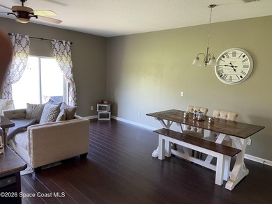 Welcome to this beautifully maintained 2-bedroom, 3-bathroom - photo 3