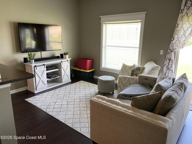 Welcome to this beautifully maintained 2-bedroom, 3-bathroom - photo 5