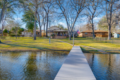 Beautifully Updated Waterfront Home on Lake Palestine - photo 28