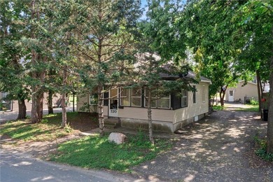 Minnesota River Home Active Under Contract in Shakopee Minnesota