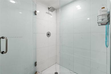 Motivated seller! Spacious & luxurious 2BD/2BA in the heart of