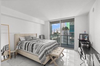 Motivated seller! Spacious & luxurious 2BD/2BA in the heart of