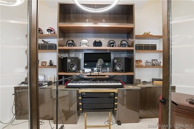 This is where striking architecture, curated design & next-level - photo 40