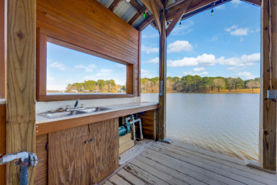 Beautifully Updated Waterfront Home on Lake Palestine - photo 27