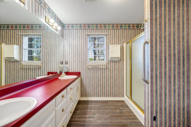Beautifully Updated Waterfront Home on Lake Palestine - photo 18
