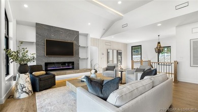 Luxury lakefront living w/ high-end finishes, exceptional - photo 11