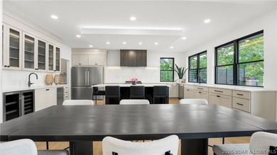 Luxury lakefront living w/ high-end finishes, exceptional - photo 13