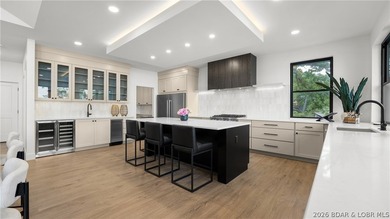 Luxury lakefront living w/ high-end finishes, exceptional - photo 14