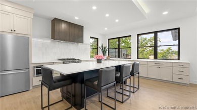 Luxury lakefront living w/ high-end finishes, exceptional - photo 15