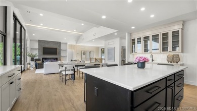 Luxury lakefront living w/ high-end finishes, exceptional - photo 16