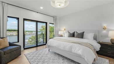 Luxury lakefront living w/ high-end finishes, exceptional - photo 20
