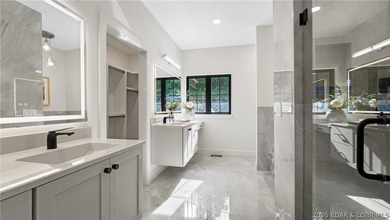 Luxury lakefront living w/ high-end finishes, exceptional - photo 22