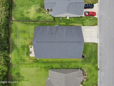 This craftsman style charmer definitely will grab your - photo 2