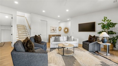 Luxury lakefront living w/ high-end finishes, exceptional - photo 31