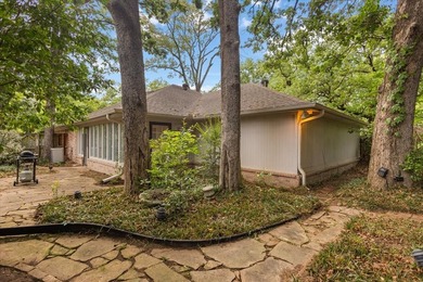 Welcome to this charming 2 bedroom, 2 bathroom home has just hit - photo 33