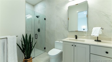 Luxury lakefront living w/ high-end finishes, exceptional - photo 38