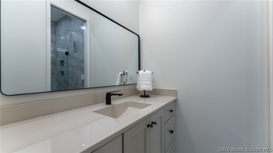 Luxury lakefront living w/ high-end finishes, exceptional - photo 41